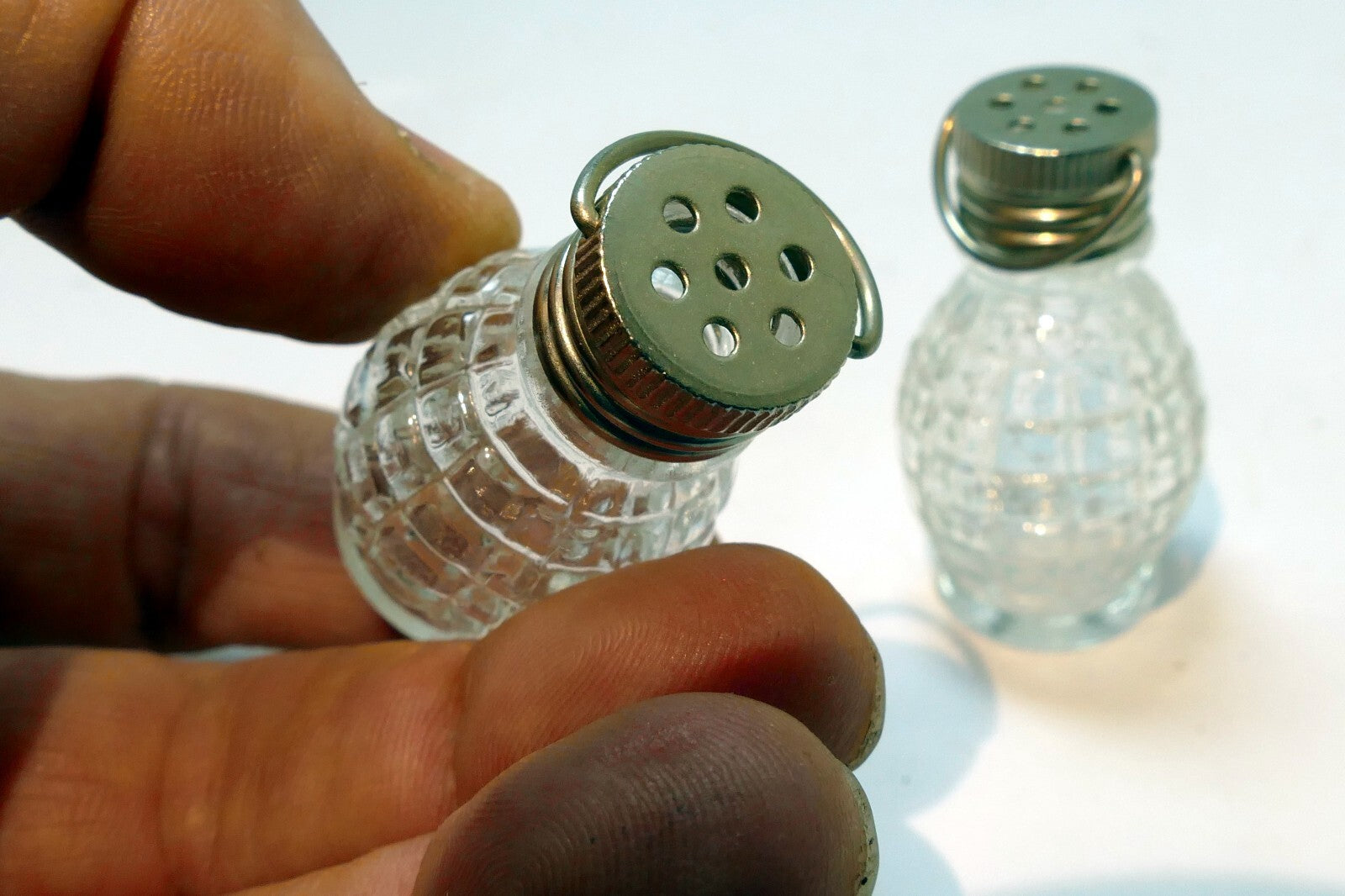1oz set of two Clear Glass Salt & Pepper Shaker  USA