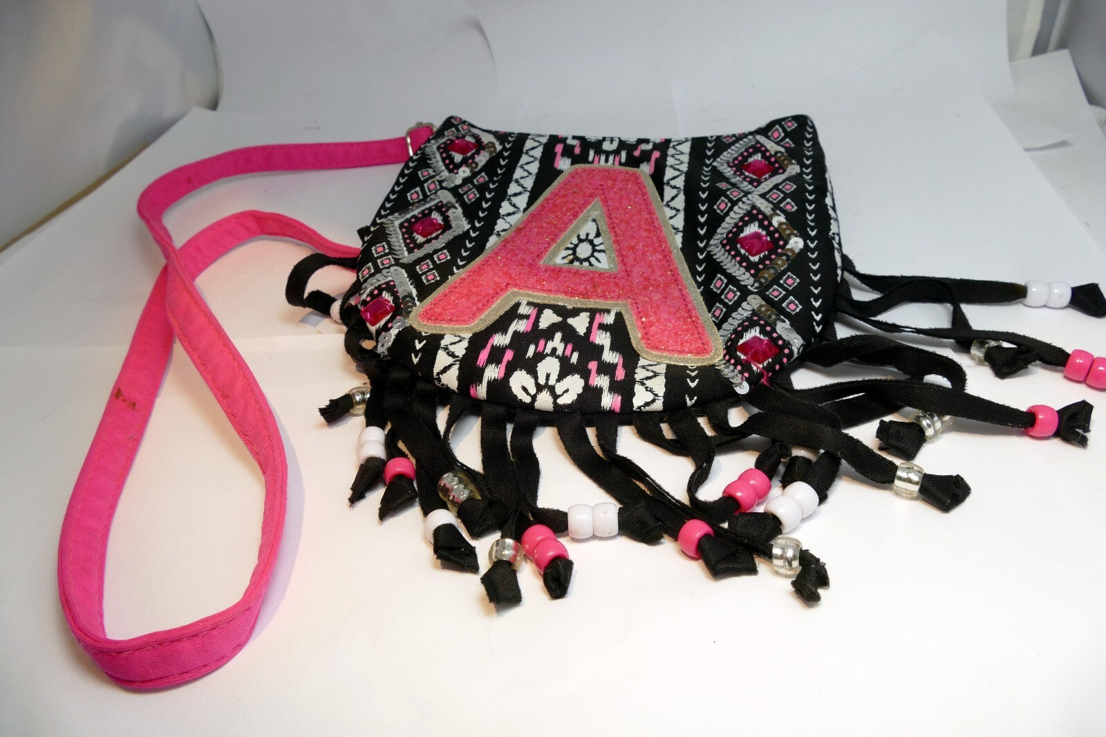 Justice Pink Purse with Pattern  8" x 6" A  Beaded Sequined Knit