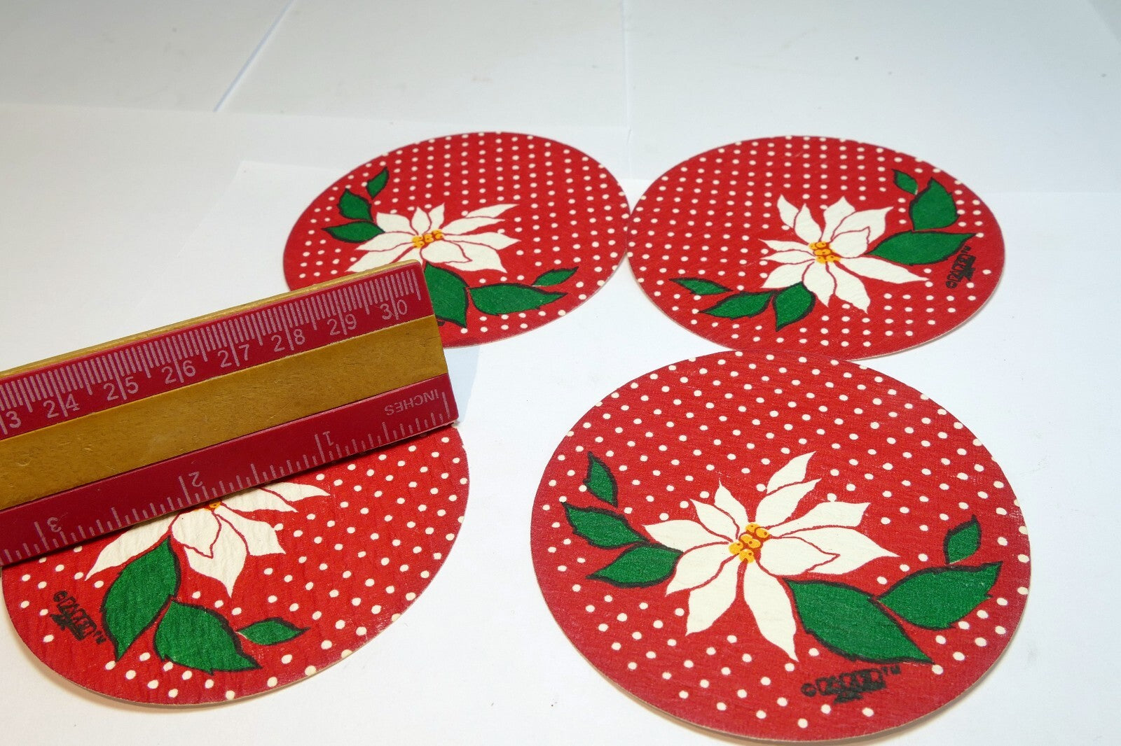 Vintage Christmas Coaster Set of 4 in  floral design red green white