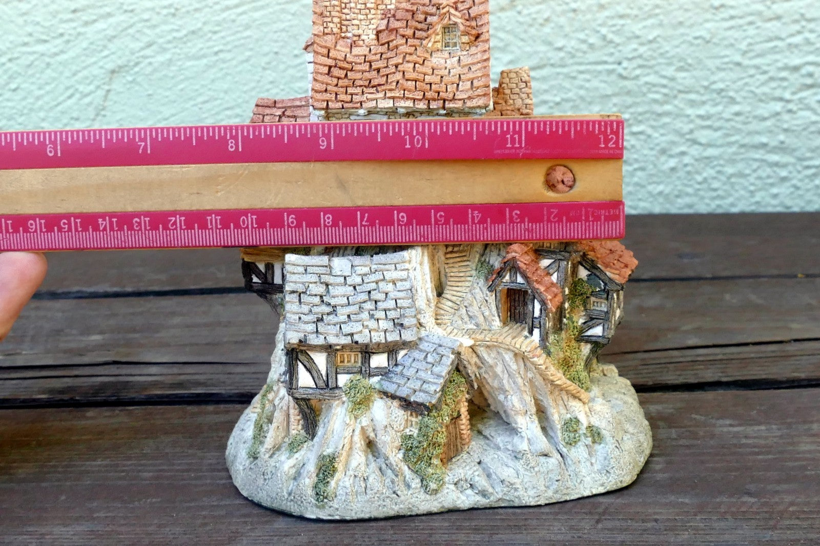 David Winter Cottages"The House on Top" Hand Painted 1982