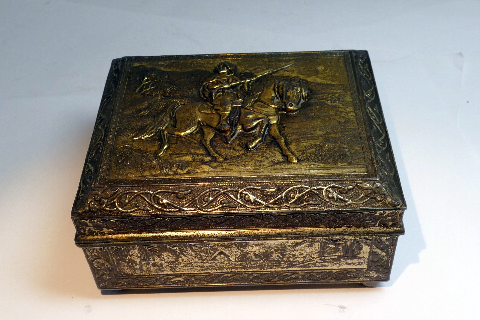 Metal Jewelry Cigarette Tobacco Box JAPAN Soldier w/ rifle musket horse Trinket