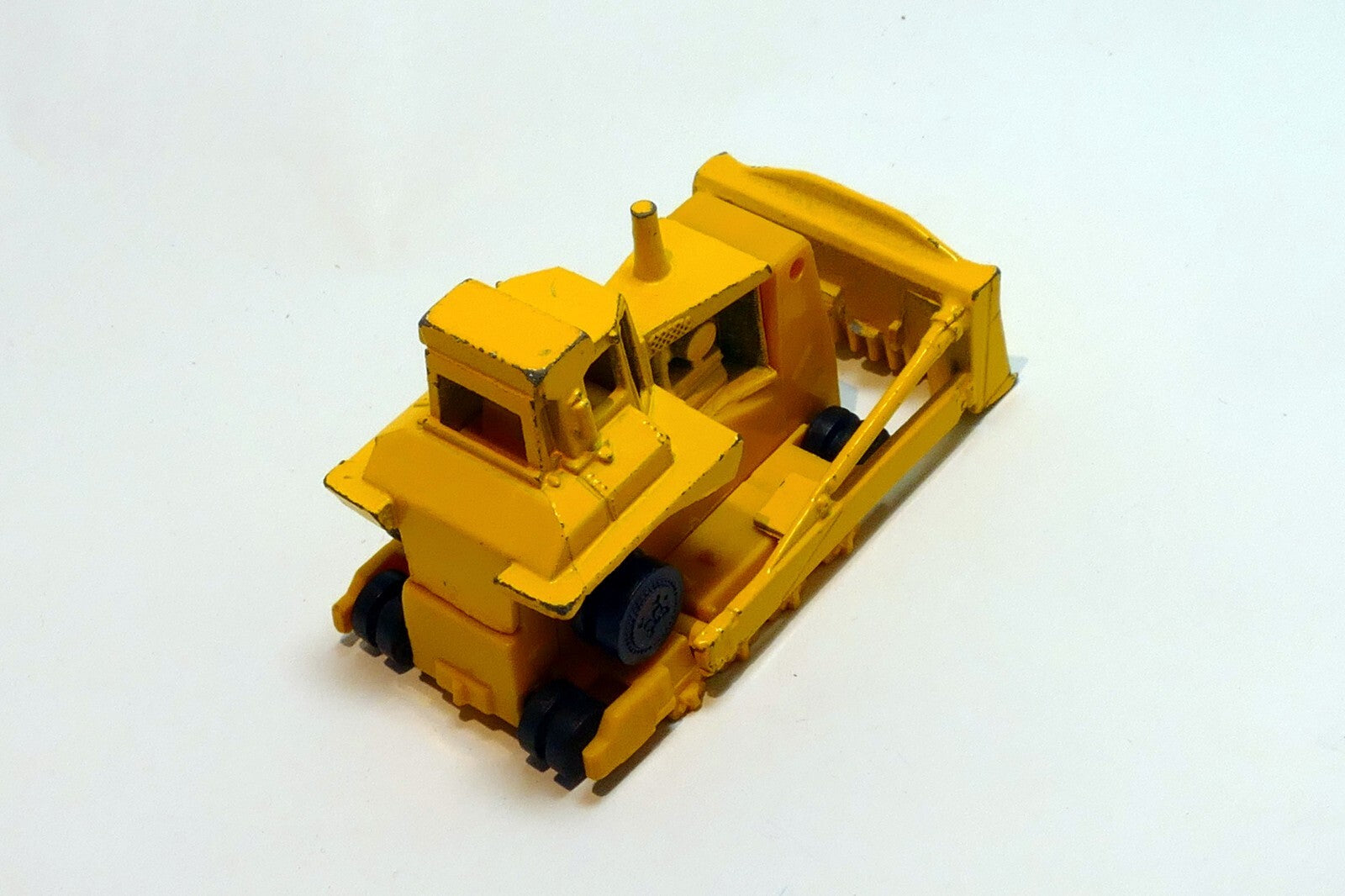 1979 Hotwheels Cat Bulldozer Hot Wheels - missing rubber  tracks