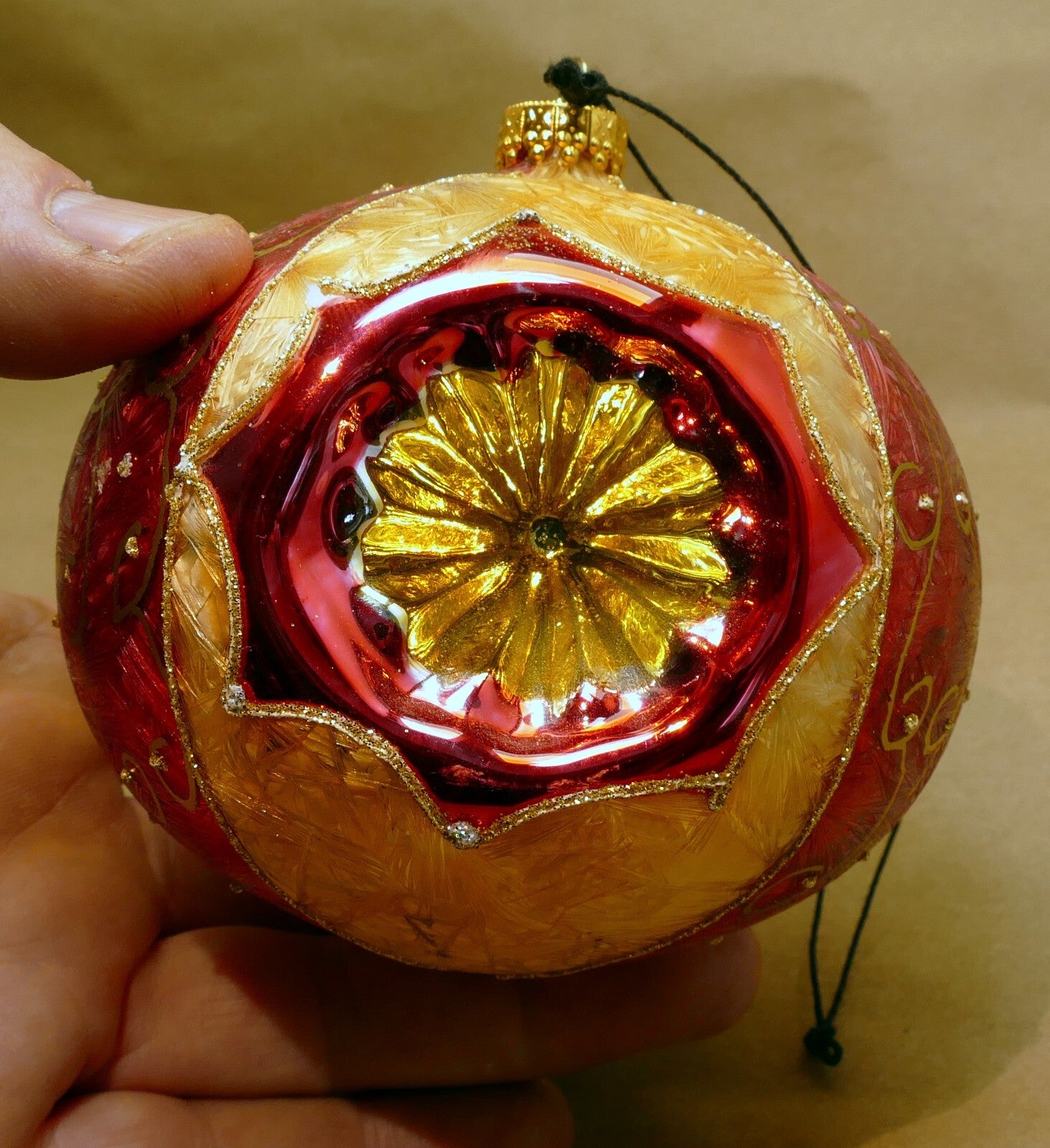 Blown Glass Gold-Red triple indent Christmas Ornament 4" Ball Mica Venice