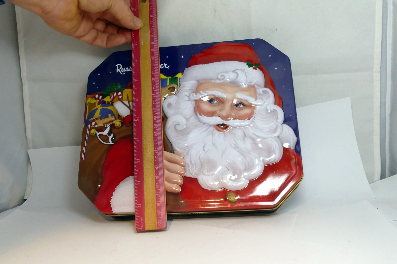 Russell Stover Chocolates Christmas Eve Tin empty container Santa Claus w/ Gifts