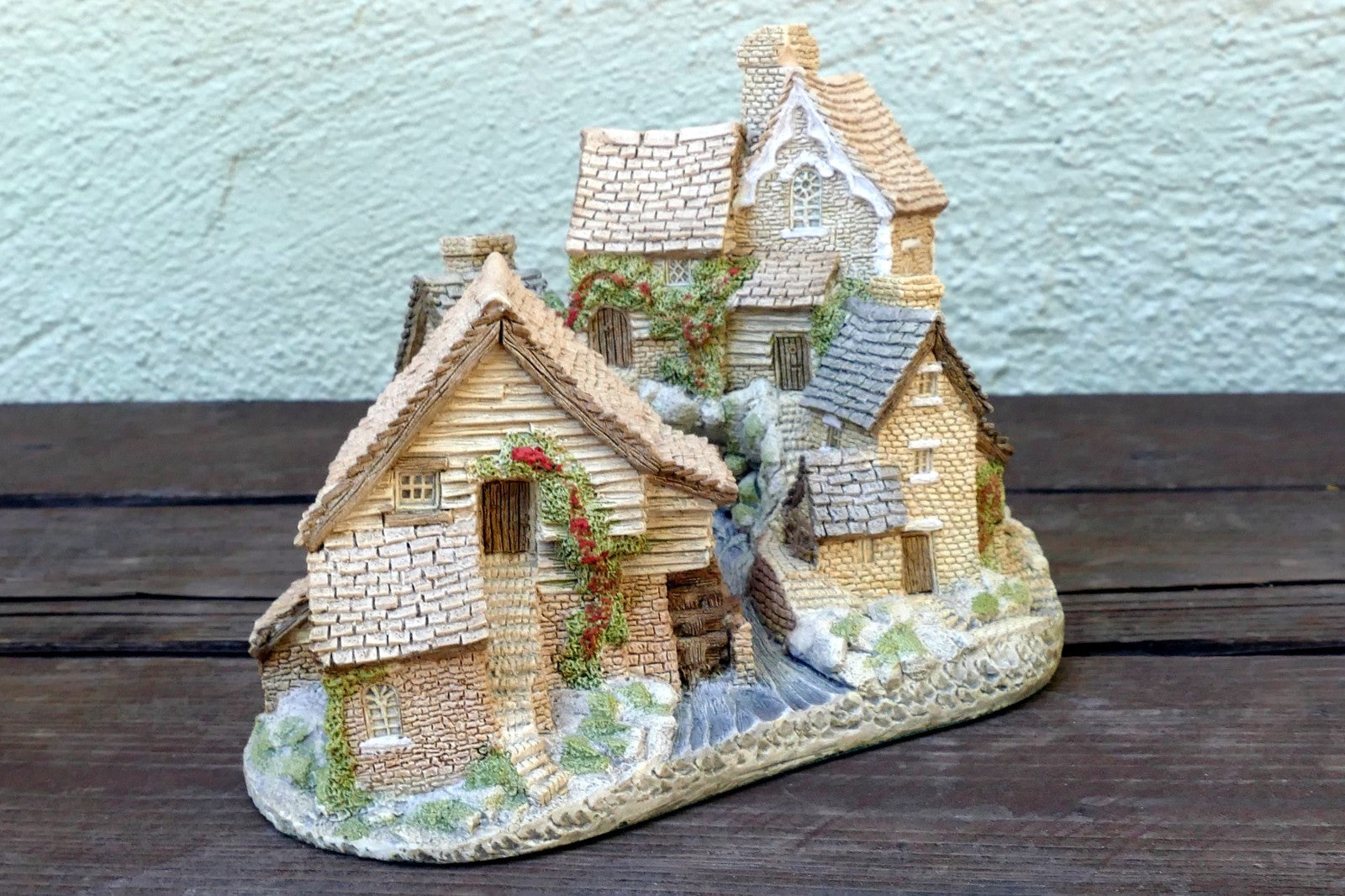 David Winters Cottages Brookside Hamlet 1982  hand painted UK Great Britain
