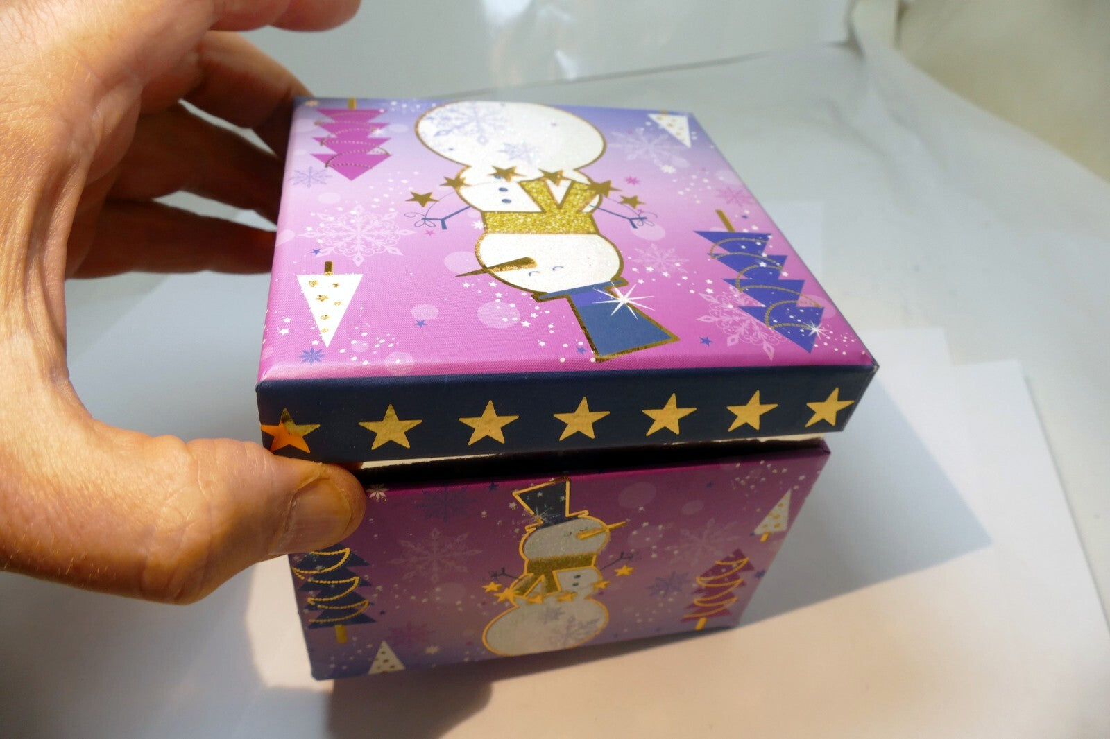 Empty Merry Christmas Snowman w/ Stars Cardboard Box Snow Forest purple gifts