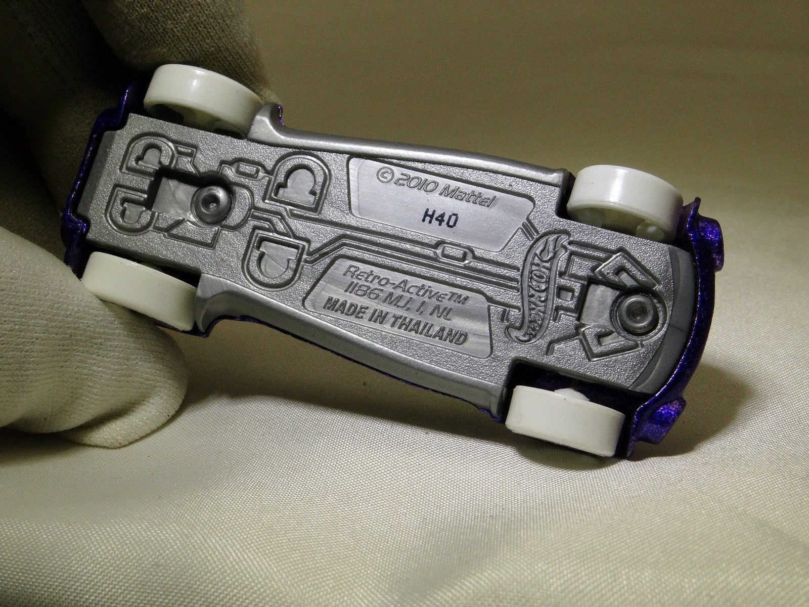 Hot Wheels Retro Active 2010 Mattel Dinosaur Patrol