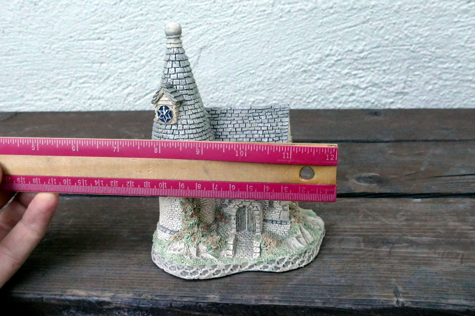 David Winter THE CHAPEL Retired  1984 Great Britain Vintage