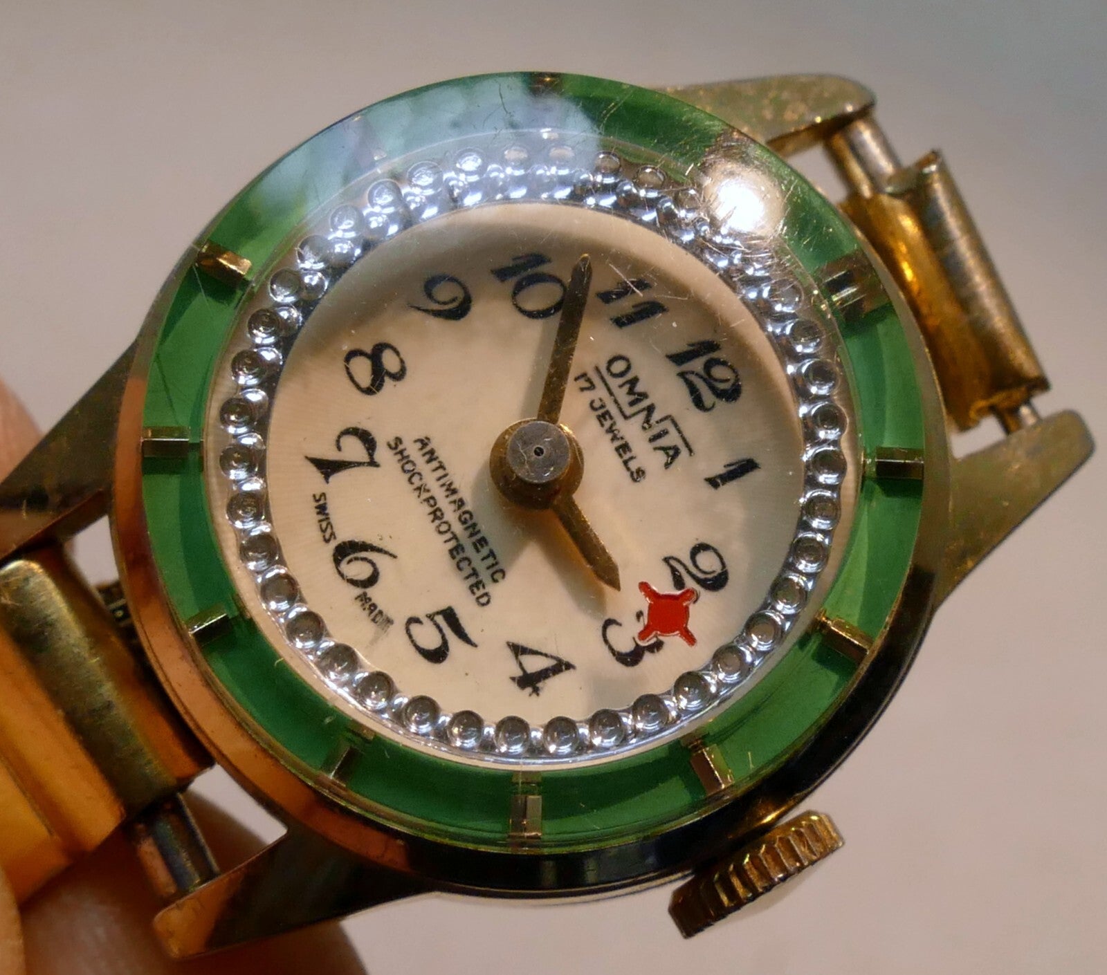 Omnia gold tone 17 jewel swiss mechanical watch antimagnetic vintage ladies