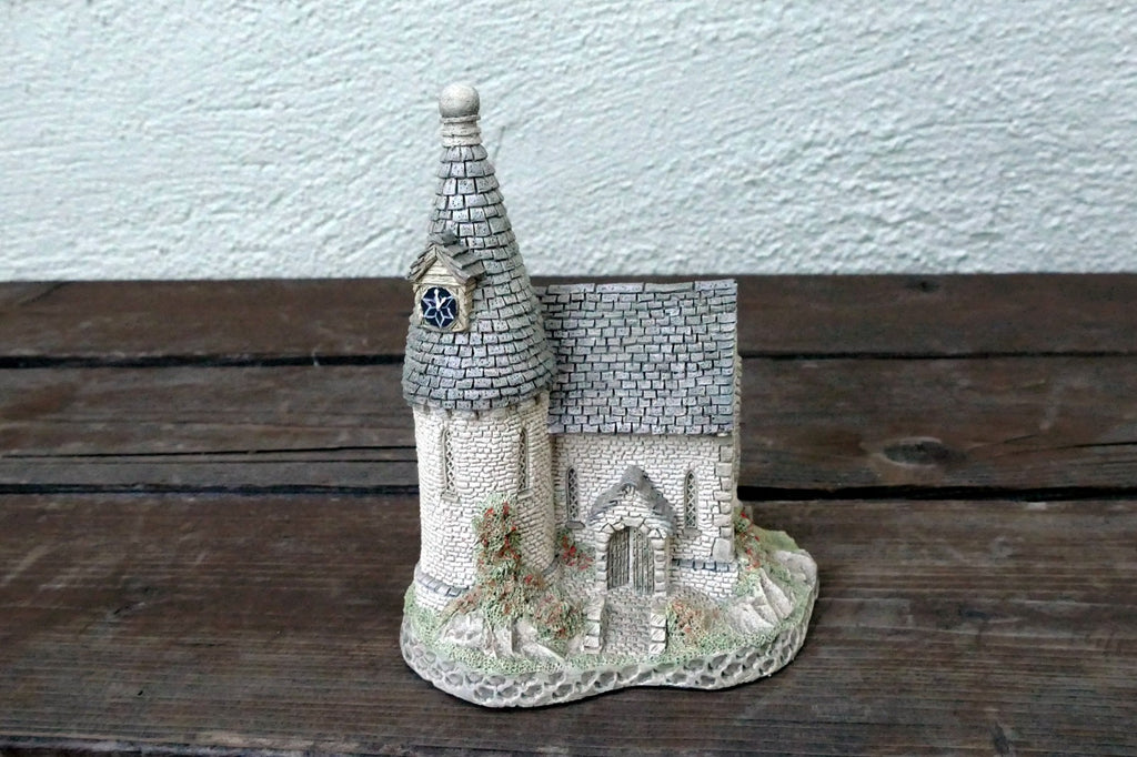 David Winter THE CHAPEL Retired  1984 Great Britain Vintage