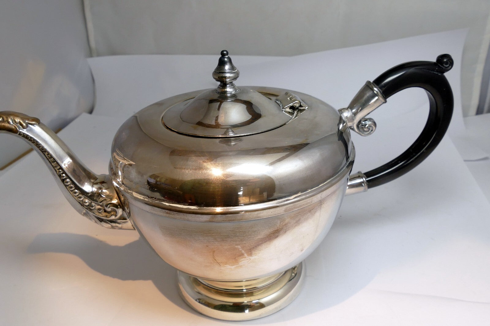 VIKING SILVER  PLATE E P COPPER TEAPOT made in Canada  Lead Mounted Tea