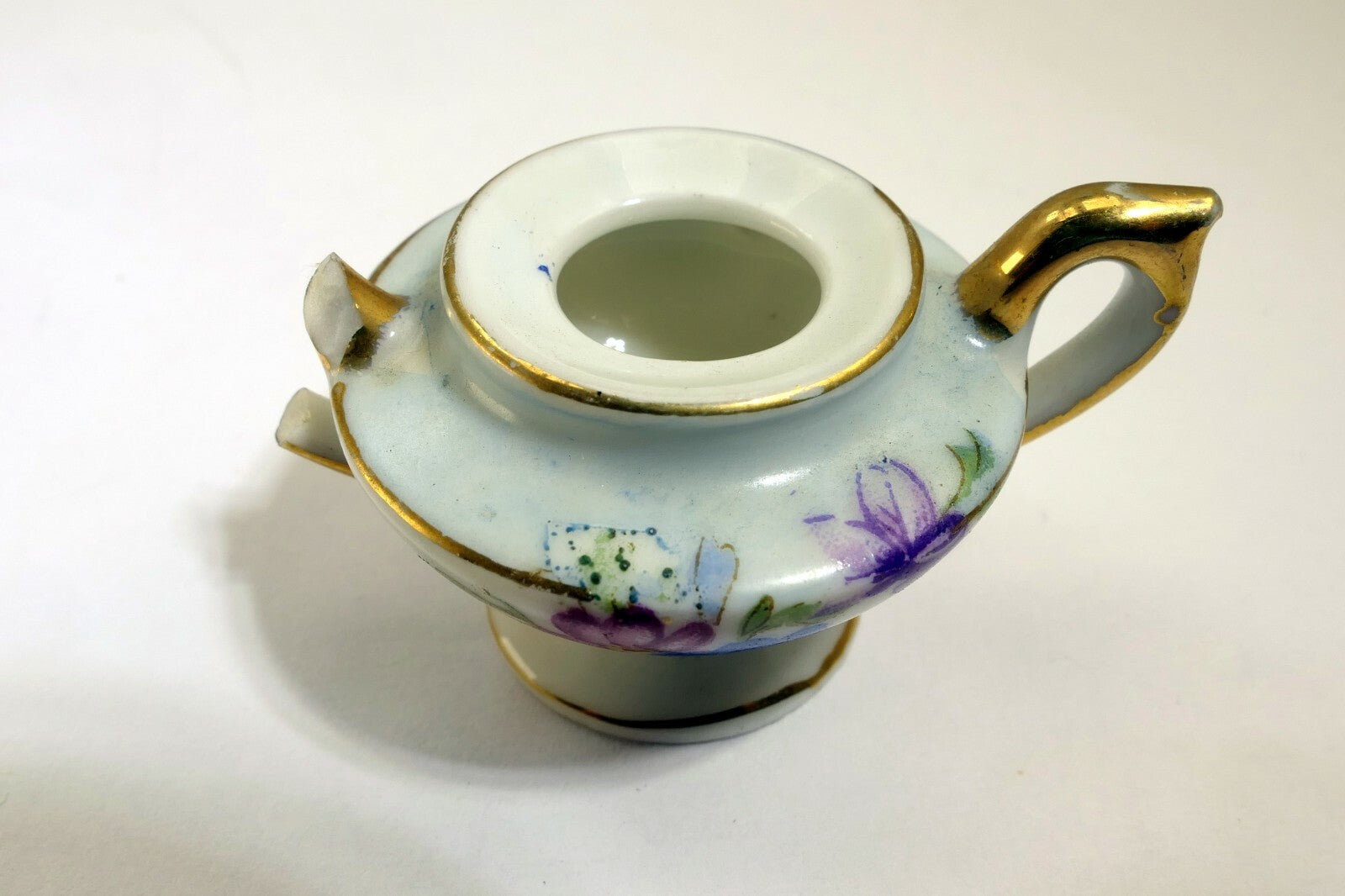 MINIATURE SUGAR CHINA VIOLETS FLOWERS PORCELAIN JAPAN 4X2cm FLORAL DESIGN