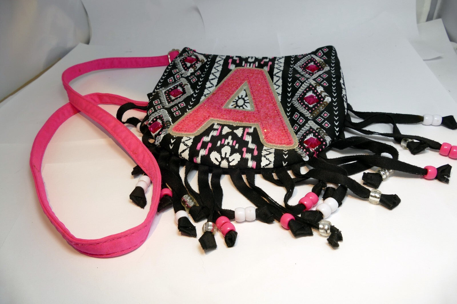 Justice Pink Purse with Pattern  8" x 6" A  Beaded Sequined Knit