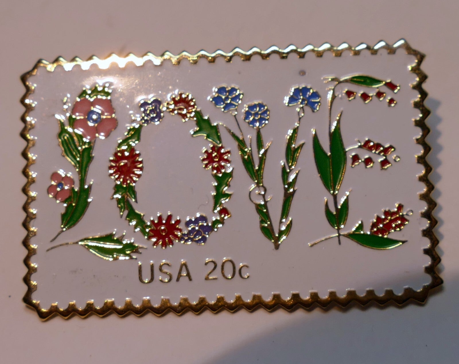Usps love series (love birds) 20c us stamp collectible floral enamel pin   mint