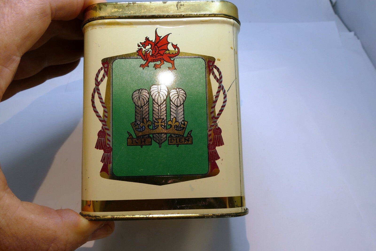 Royal Marriage Celebration Souvenir Tin 1981 Prince Wales & Lady Diana Spencer