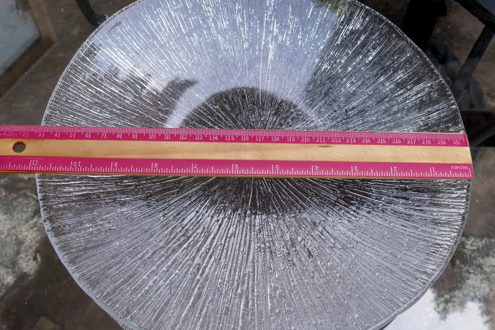 Sasaki Japan Rain Textured Clear Glass 11" Round Plate 11X11X1" Dinner Lunch