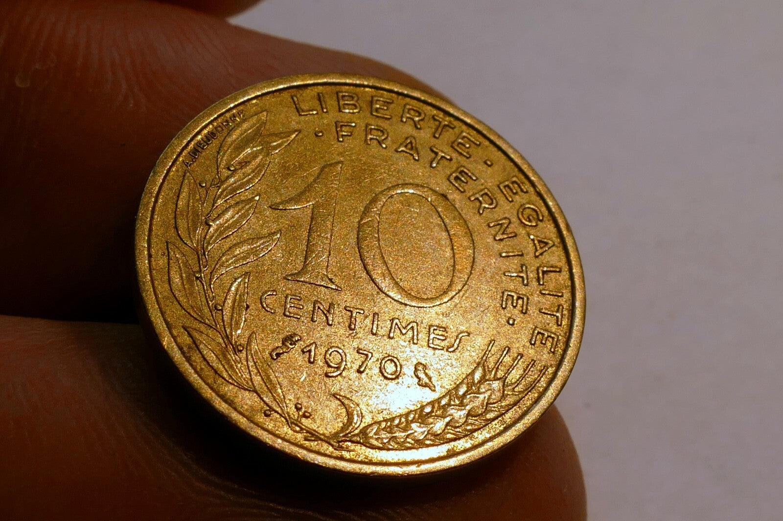 Republique Francais  10 Centiumes 1970 coin France