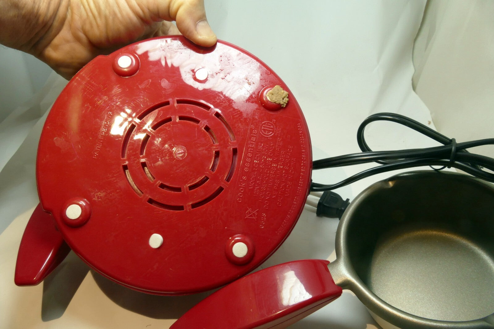 Cook's Essentials Red Chocolate Treat Maker With 2 MELTING POTS - CECM1R2