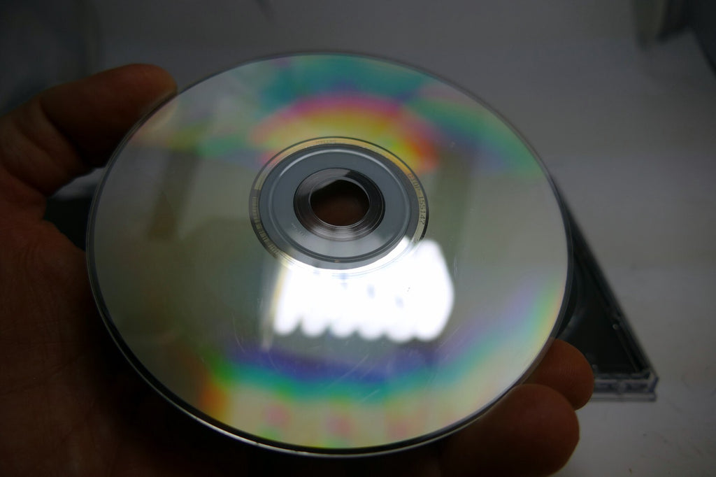 Adele 19 CD - Case with cracks