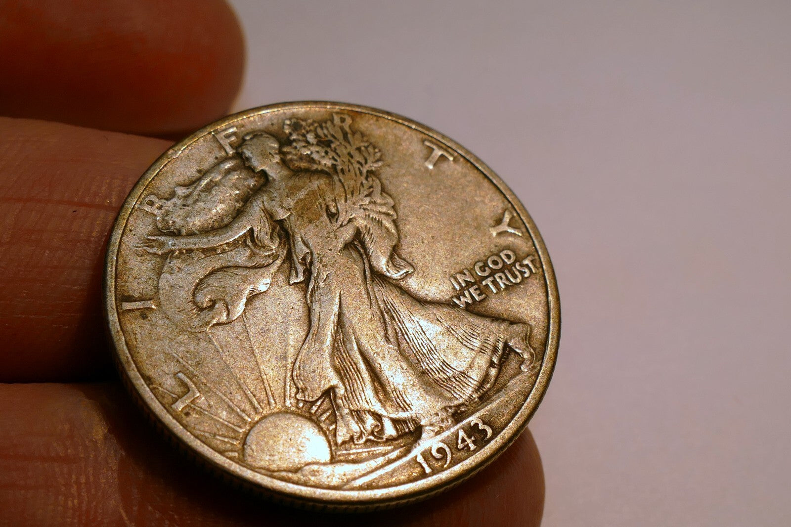 1943 WALKING LIBERTY SILVER HALF DOLLAR COIN