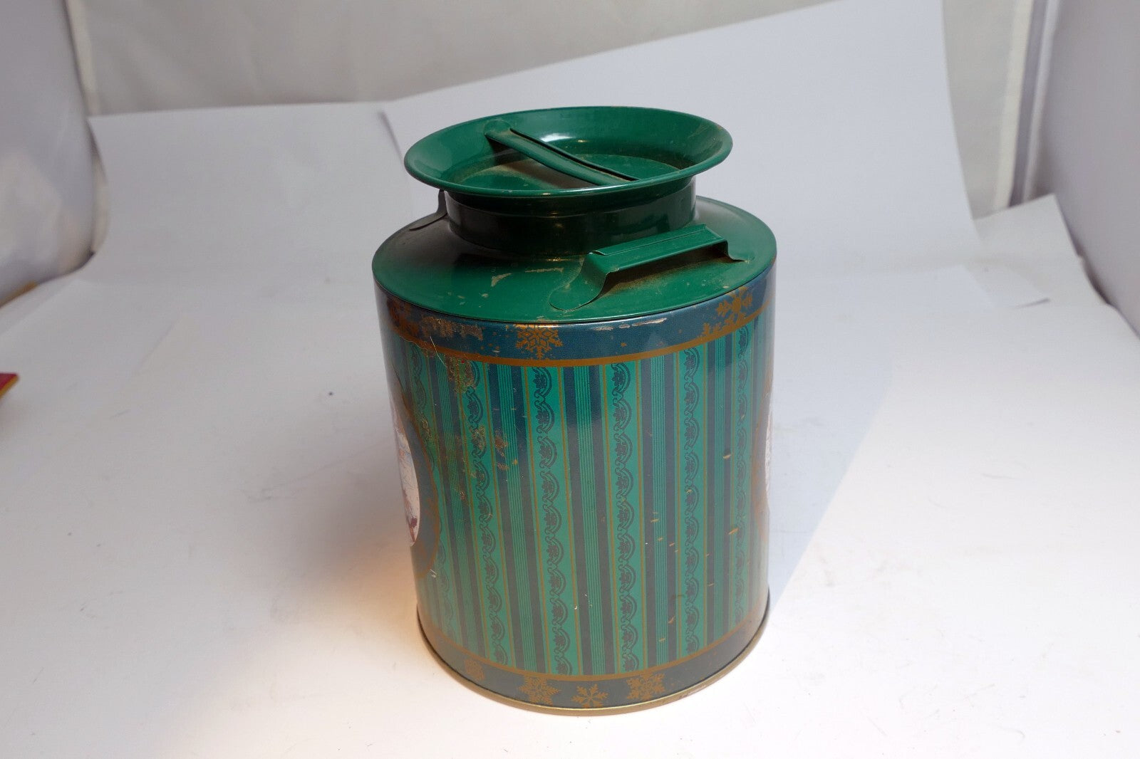 Metal Tin Christmas Round Cookie Candy Jar Container  Bear skating ice