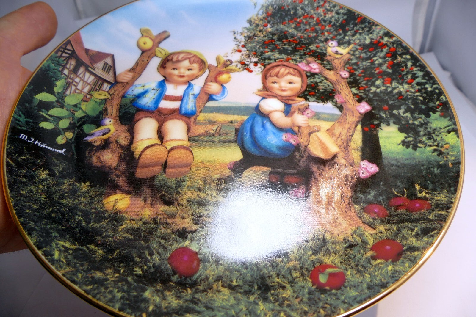 M. I. Hummel Plate Collection Apple Tree Boy and Girl 8" Little Companions 1989