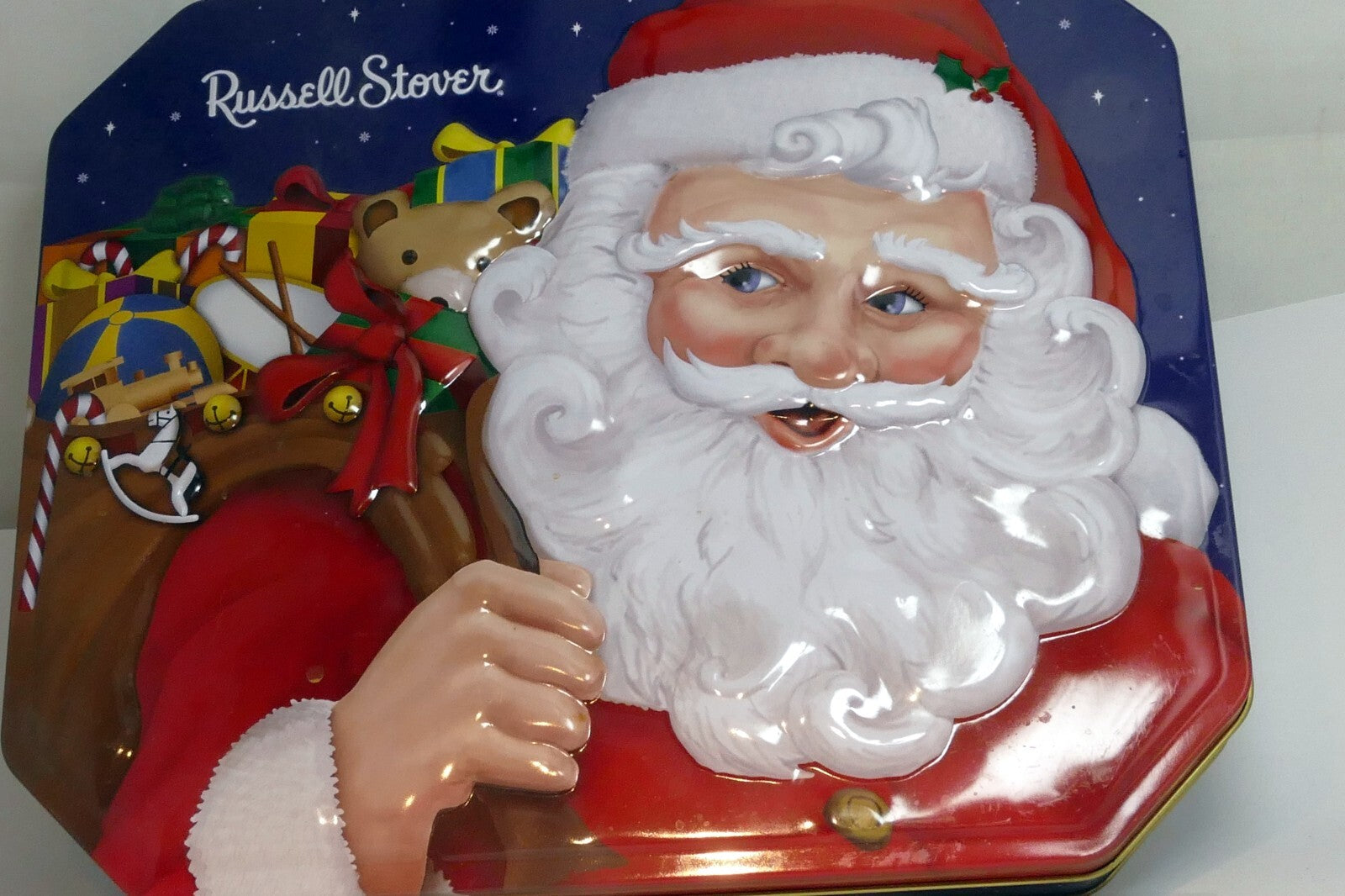Russell stover chocolates christmas eve tin empty container santa claus w/ gifts
