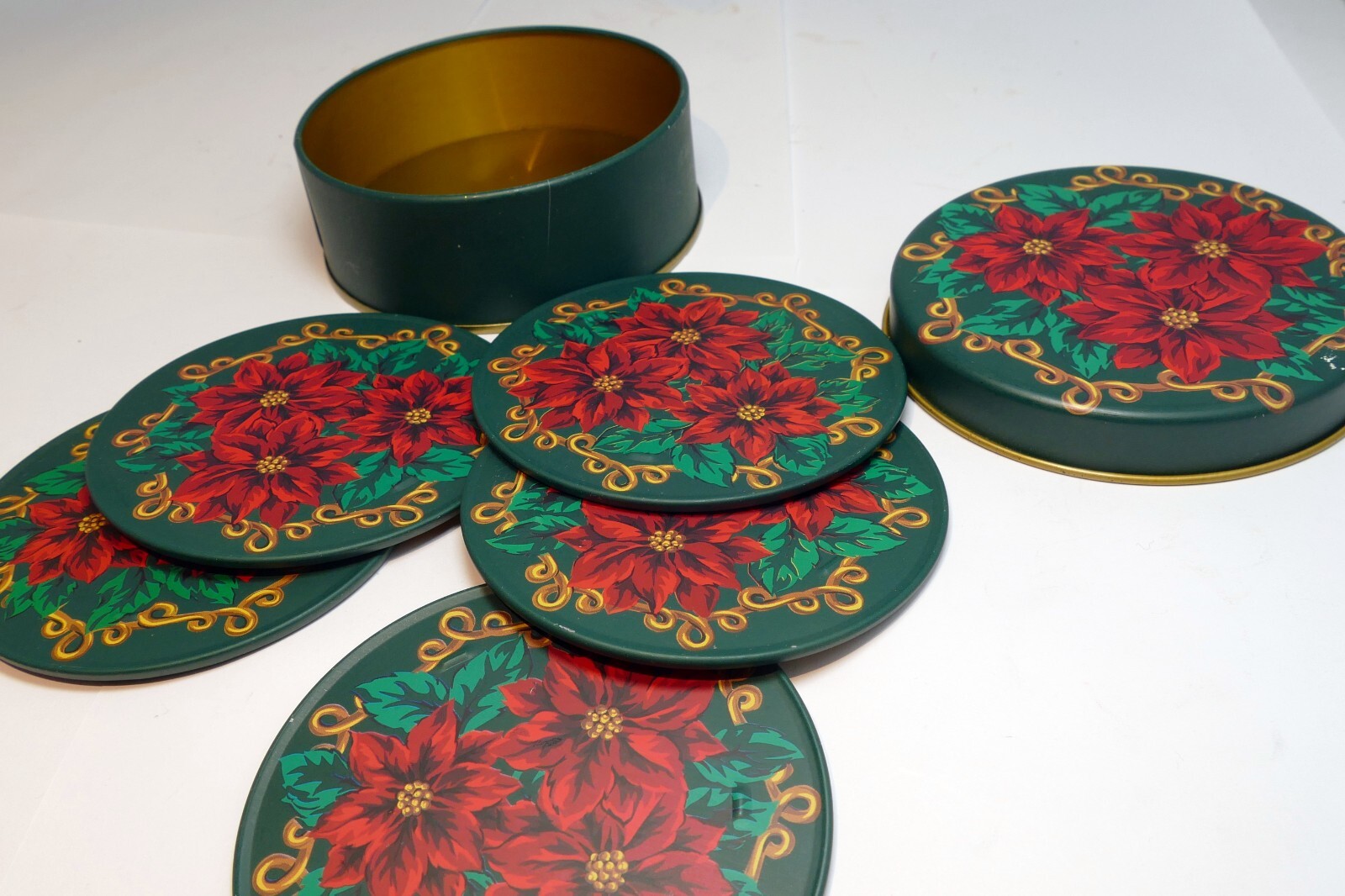 Vintage Christmas Coaster Set of 5 in Collectible Tin floral design