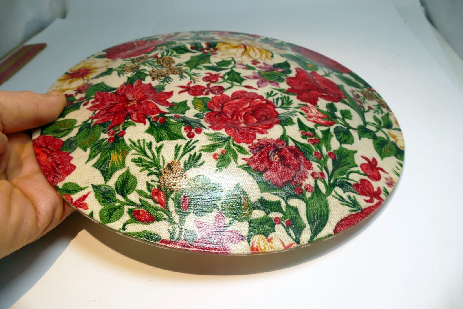 GLASS Plate ANTIQUE FLOWERS GOLD RED 10" Roses red