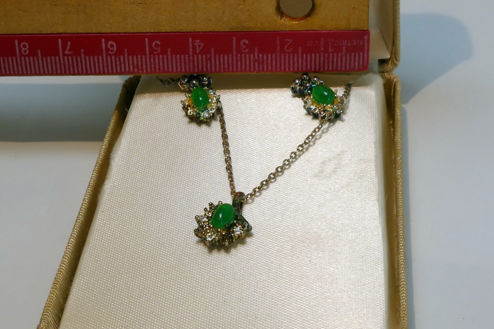 VINTAGE Jennifer Moore Green Pendant Ear Ring Set vintage