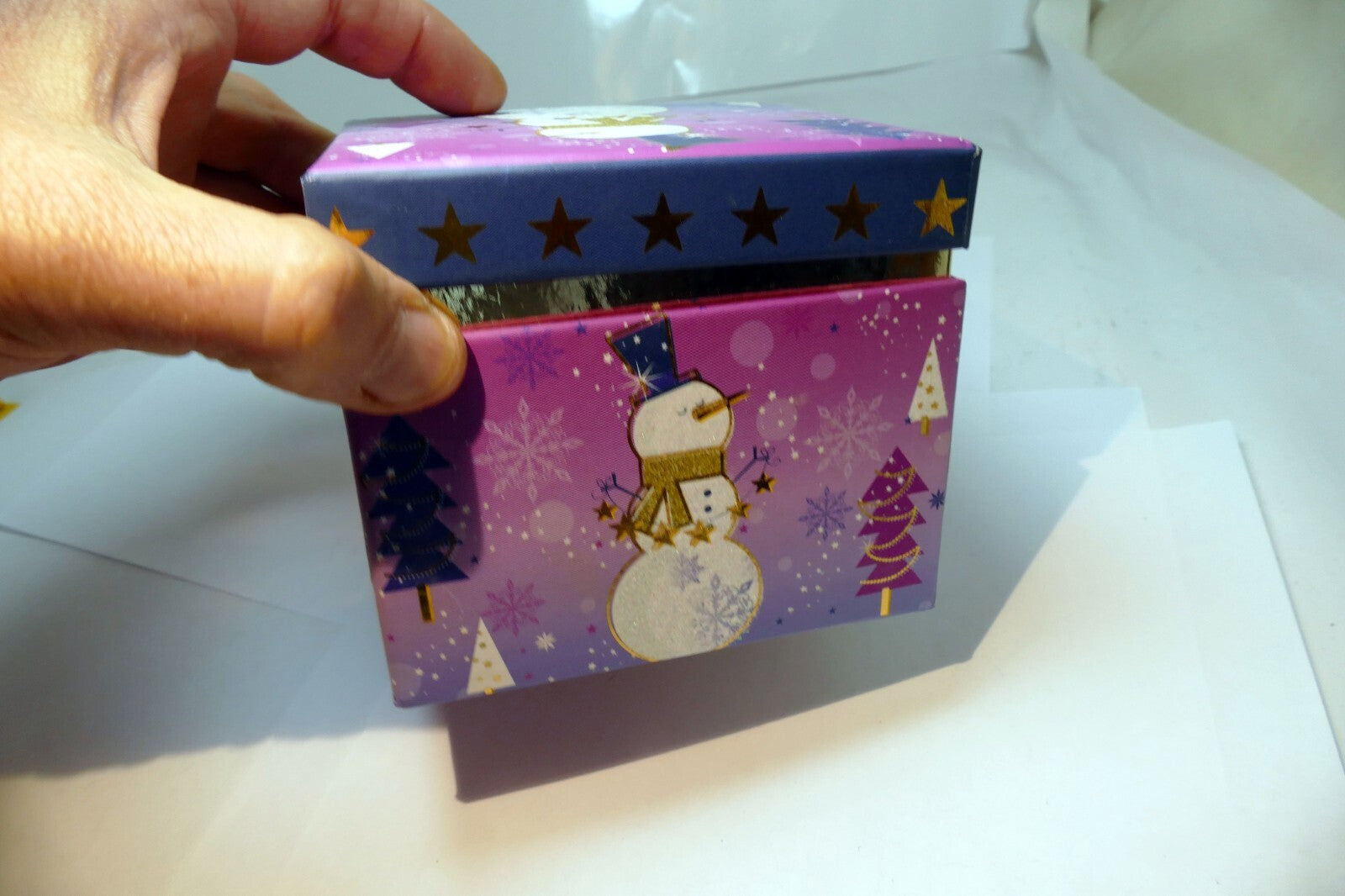 Empty Merry Christmas Snowman w/ Stars Cardboard Box Snow Forest purple gifts
