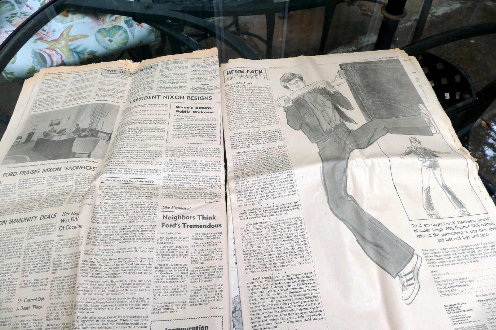 1974 San Francisco Chronicle Nixon Resigns / Watergate Boxscore Plumbers case