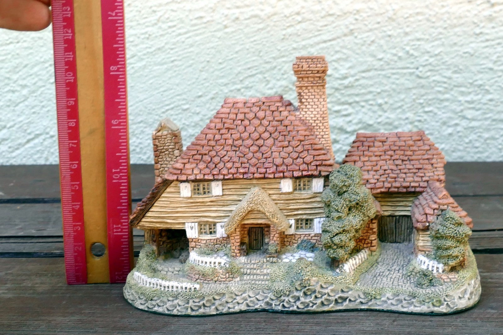 David Winter Cottages Kent Cottage by David Winter 1985