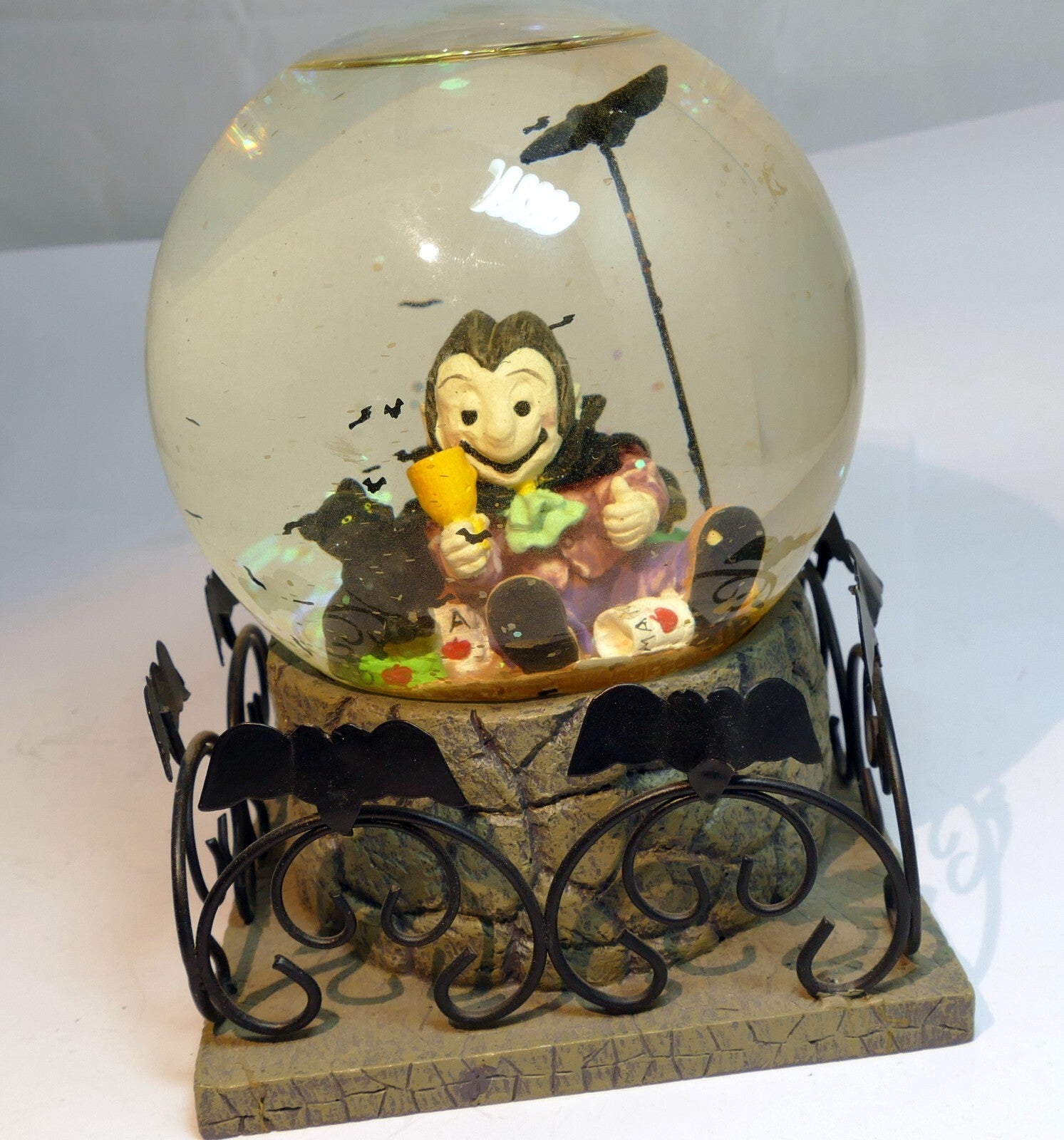 Halloween snow water globe bats witch cat mato vampire bats