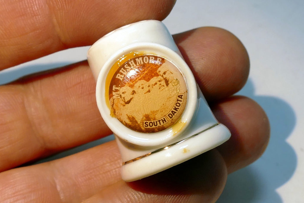 Porcelain Mt Rushmore Blackhills South Dakota Souvenir Thimble