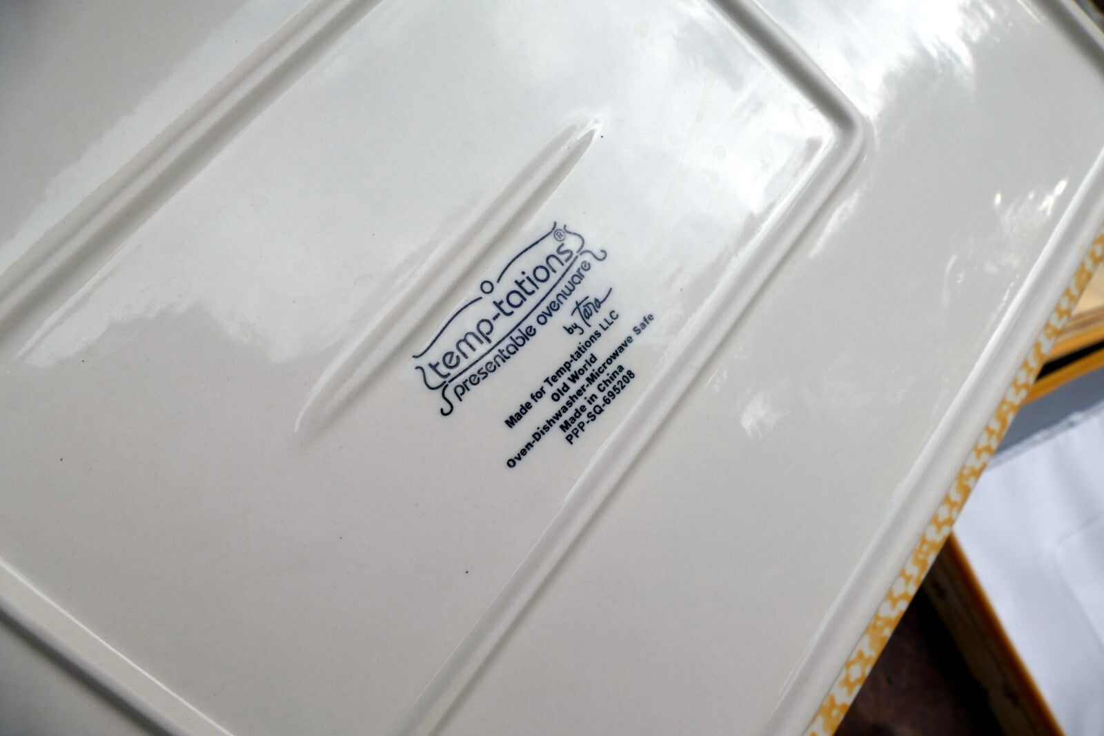 Temp-Tations Presentable Ovenware Casserole Lasagna Serving Tray w/ Lid 10X15"