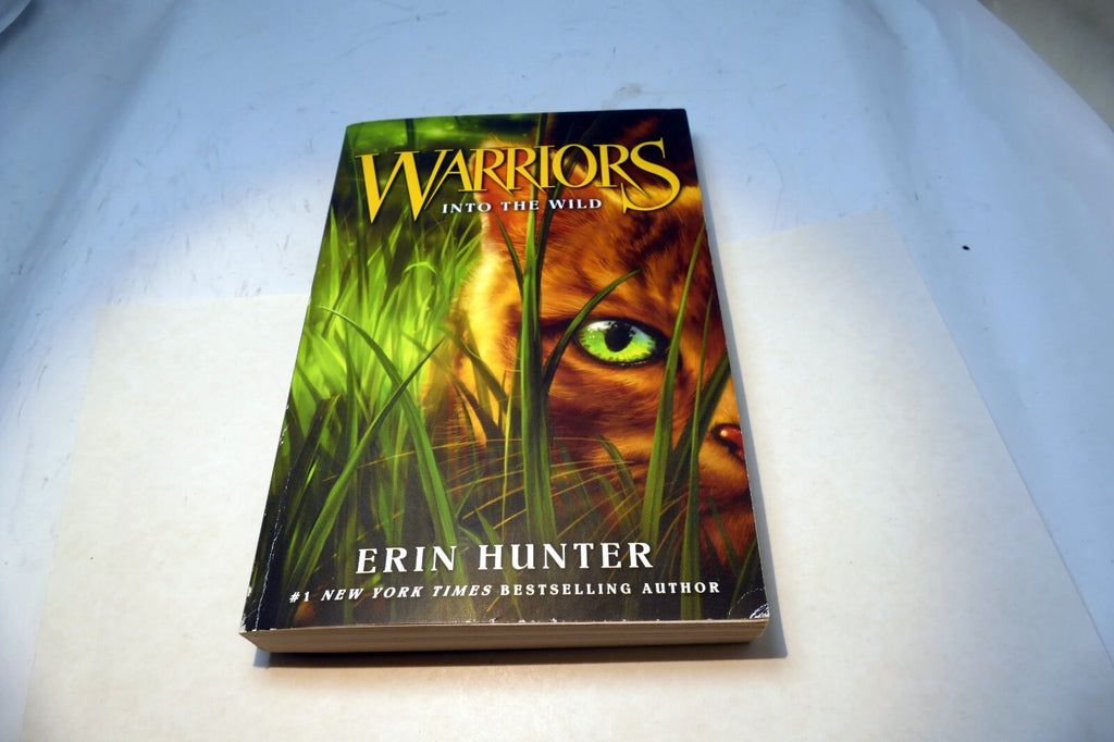 Warriors #1: Into the Wild (Warriors: The Prophecies Begin) - VERY GOOD