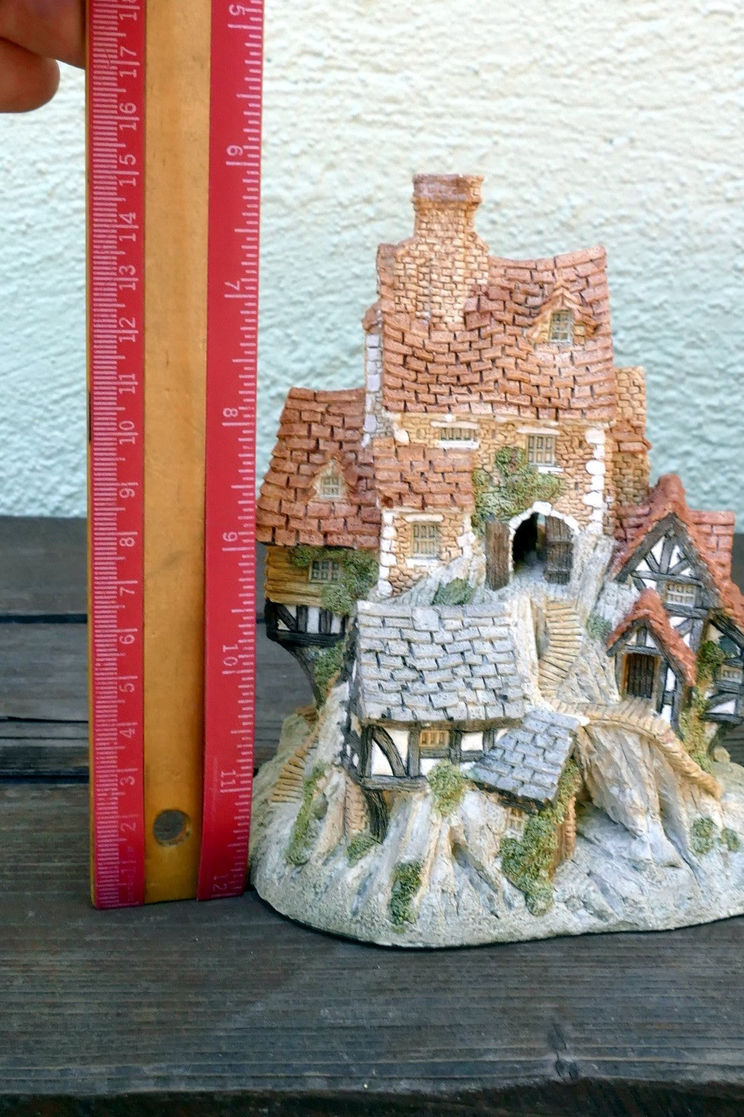 David Winter Cottages"The House on Top" Hand Painted 1982