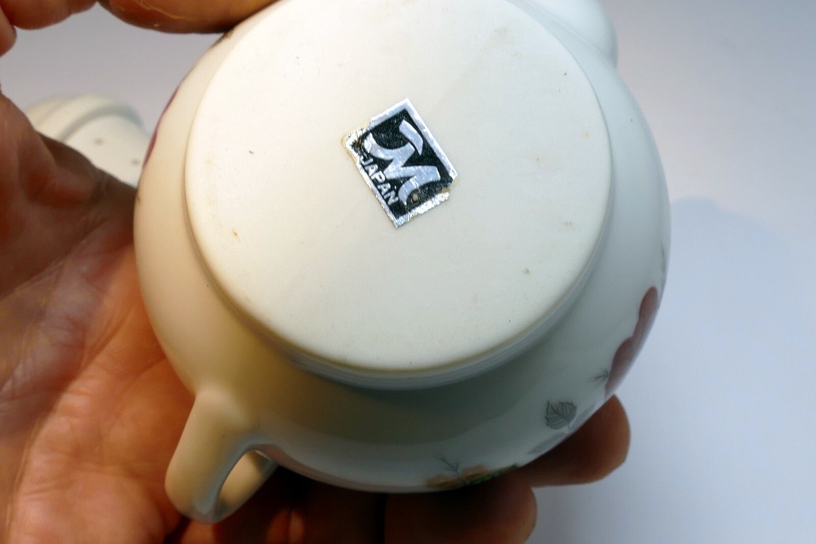 Japanese Porcelain Teapot with Loose Leaf catcher infuser rose floral design