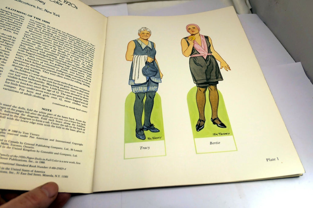 American Family of the 1920s Paper Dolls in Full Color by Tom Tierney (1989, Pap