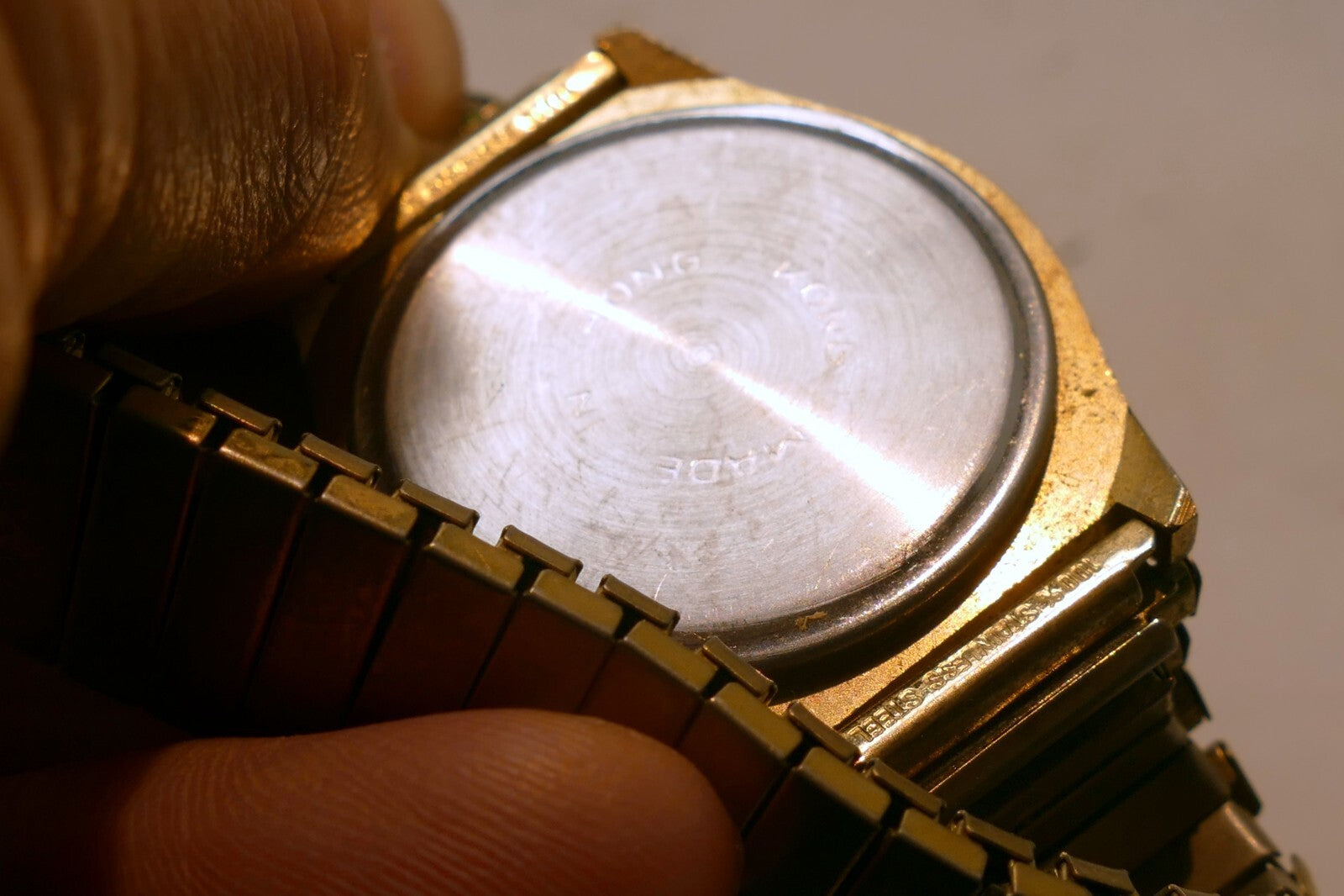 Expertime electron lcd quartz digital watch - Not working AS IS parts