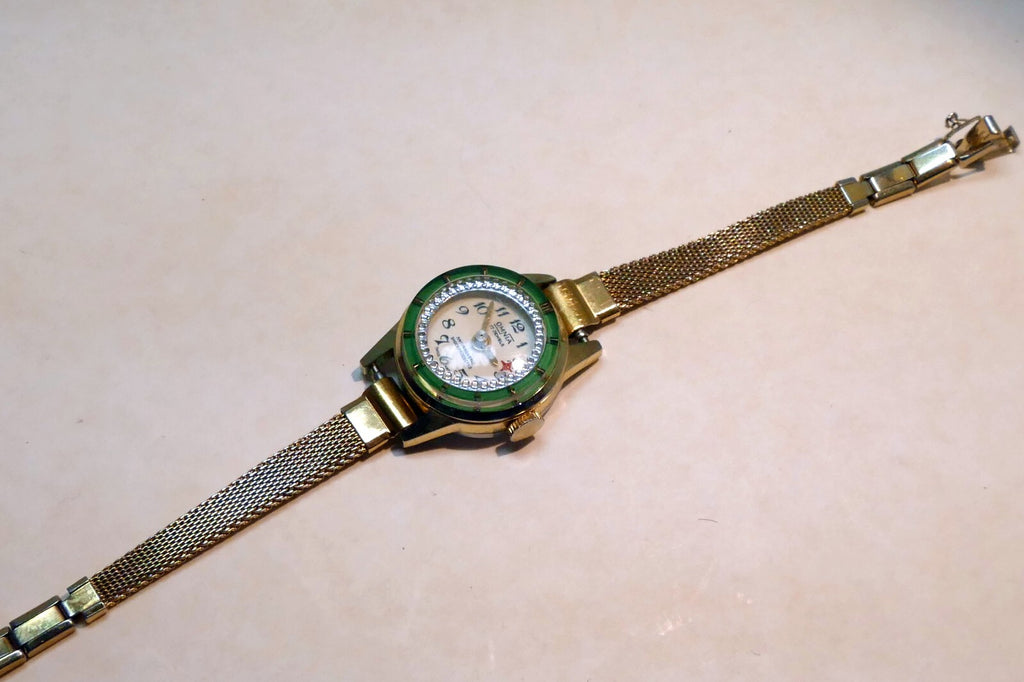 OMNIA Gold Tone 17 Jewel Swiss Mechanical Watch antimagnetic Vintage Ladies