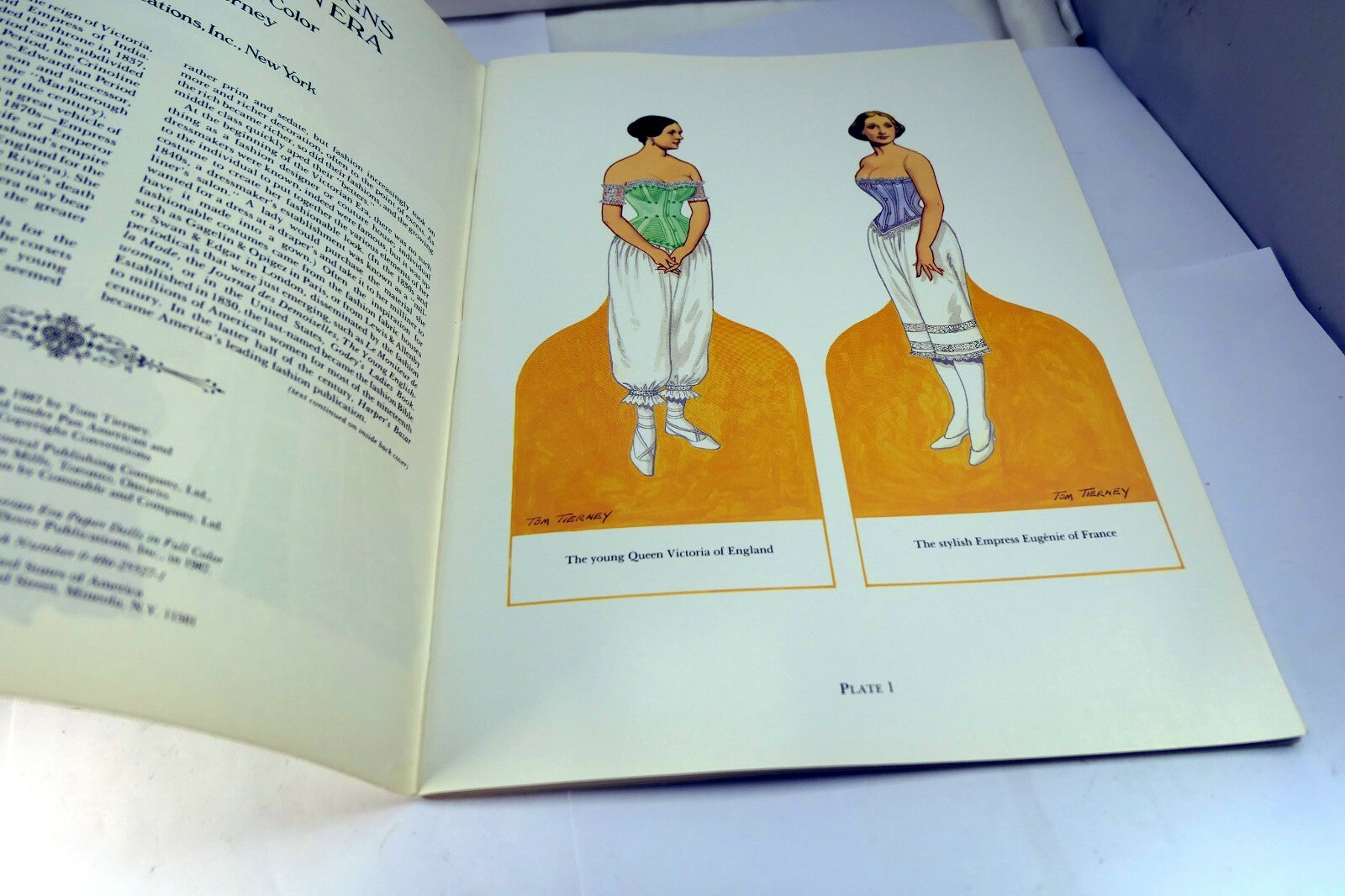 Dover Victorian Paper Dolls: Great Fashion Designs of the Victorian Era