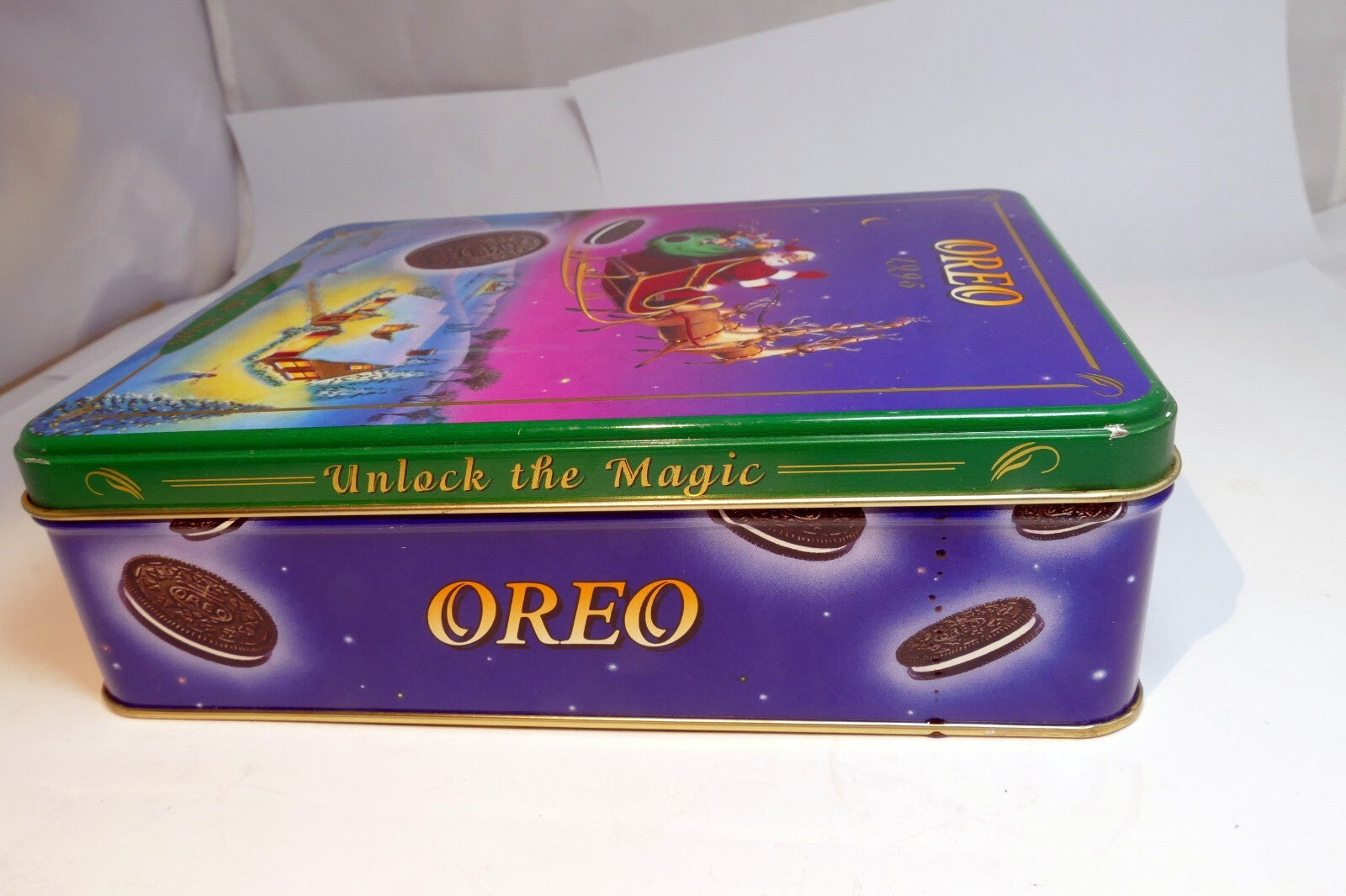 Oreo  Cookie Christmas Eve Tin empty container Flying Sled Santa Claus w/ gifts