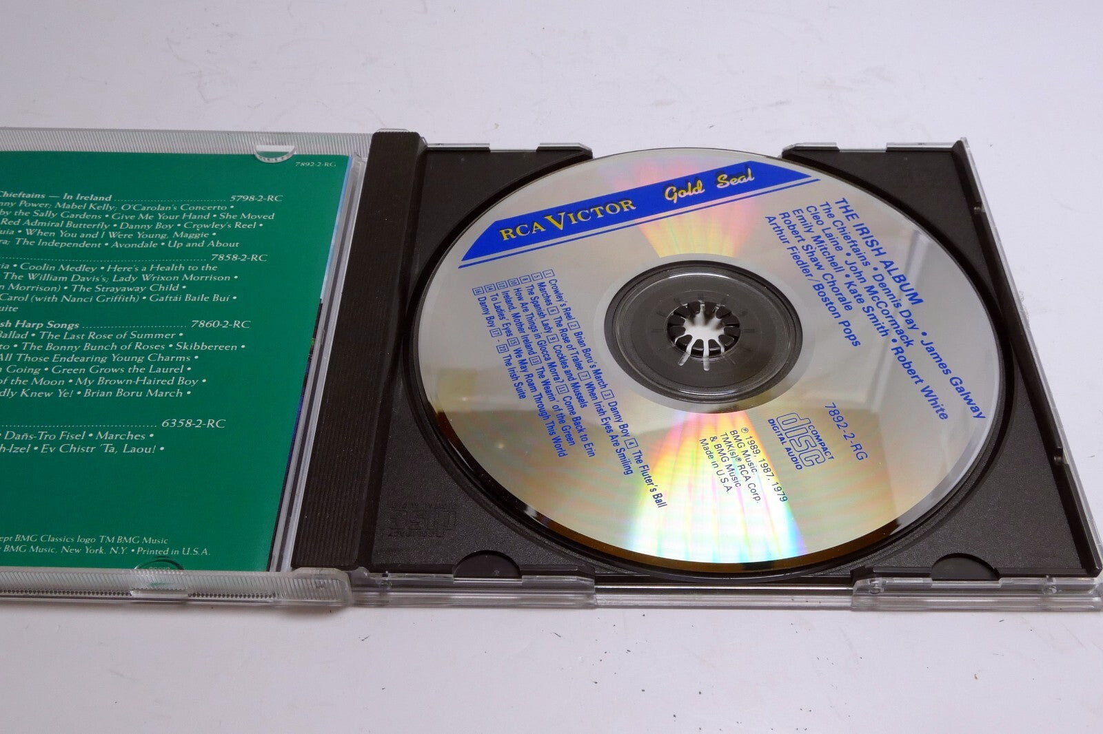 The Irish Album - RCA Victor -  1989 BMG Music  - Very Good - Audio CD