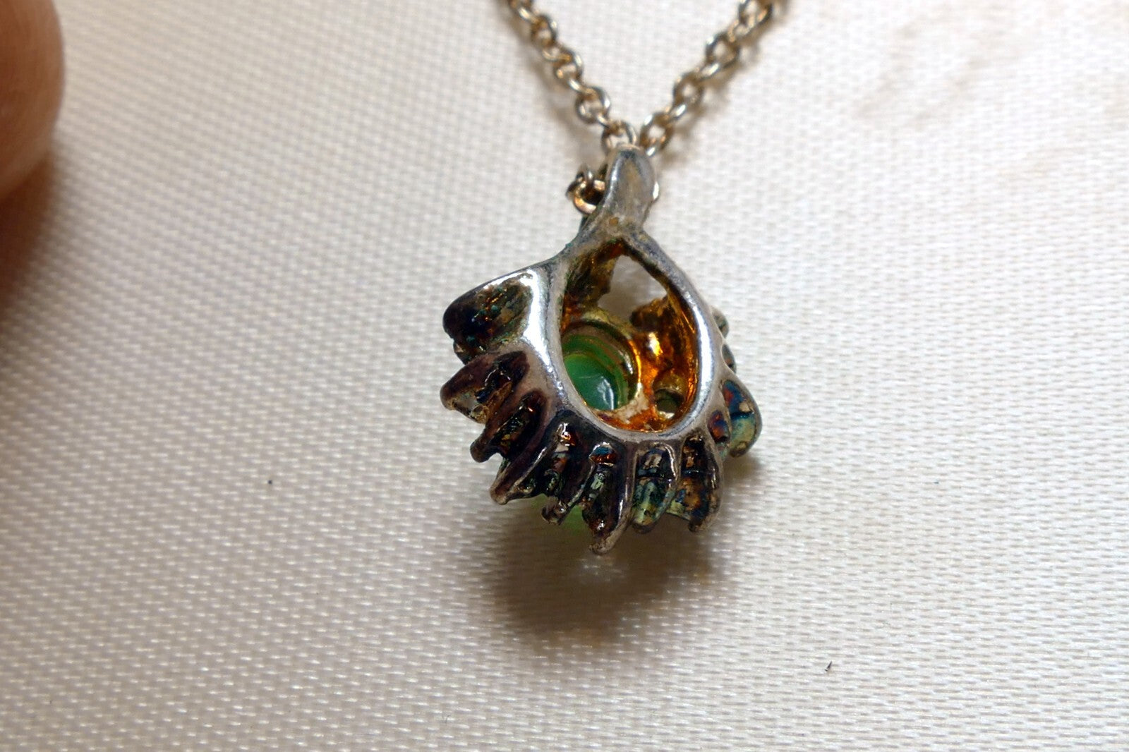 VINTAGE Jennifer Moore Green Pendant Ear Ring Set vintage