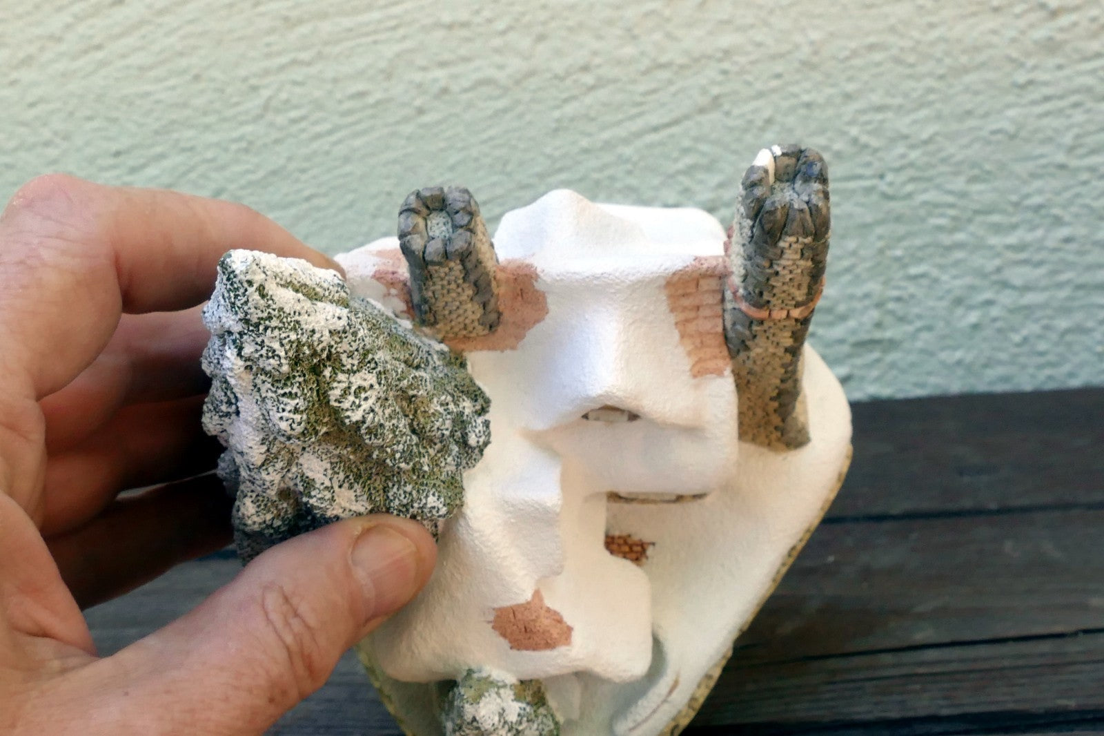 David Winter Cottages “Snow Cottage” Handcrafted – UK 1984
