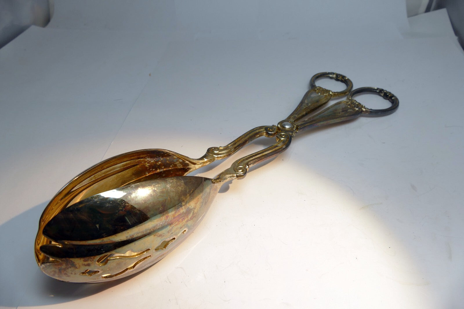 Gorham HERITAGE Silver plate Tongs Salad Fruit Server Italy 10”