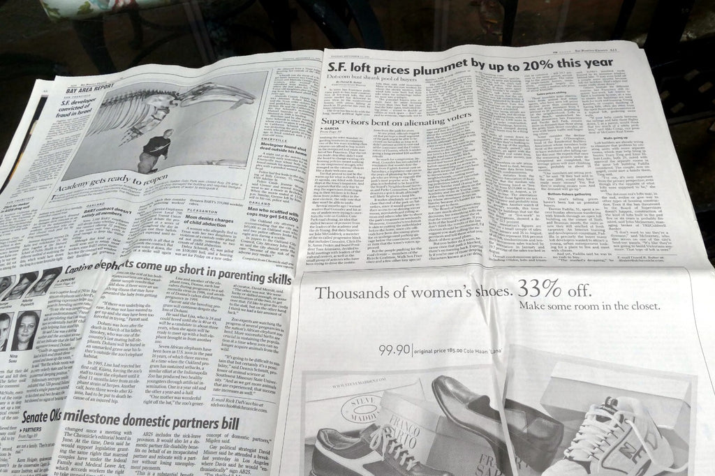 09 - 11 - 2001 San Francisco Chronicle EXTRA US Under Attack world Trade Center