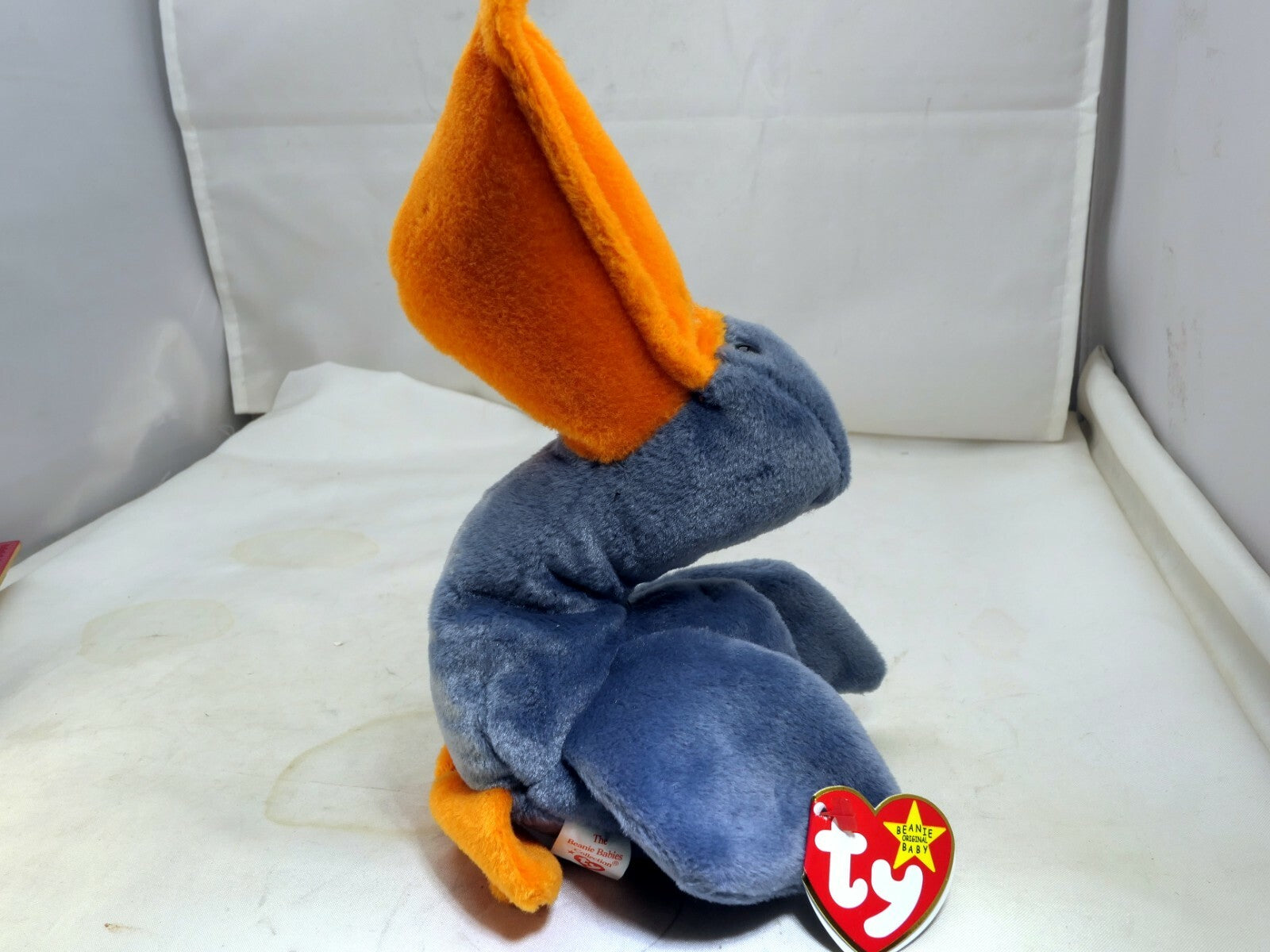 TY Beanie Baby scoop Rare/Retired 1996 plush toy collection bird gray pelican